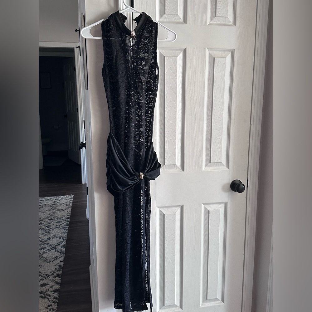 Elegant Black lace Maxi Dress